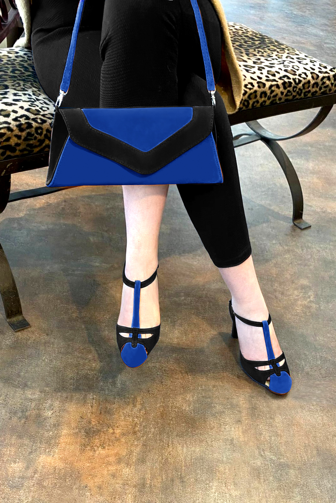 Electric blue and matt black women's T-strap open side shoes. Round toe. High kitten heels. Worn view - Florence KOOIJMAN